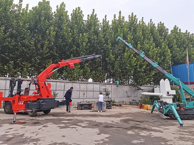 蜘蛛吊车租赁价格是多少?购买一台履带式起重机多少钱？