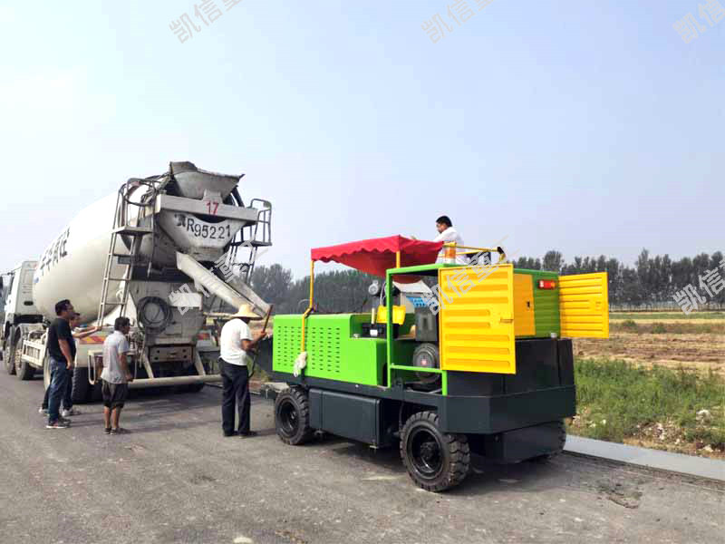 水泥砼护路石滑模成型机