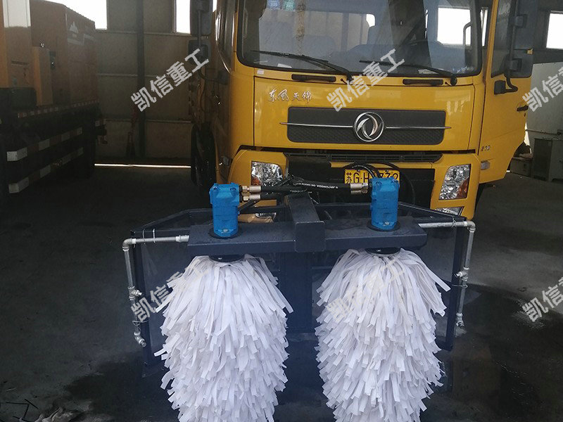 护栏清洗车